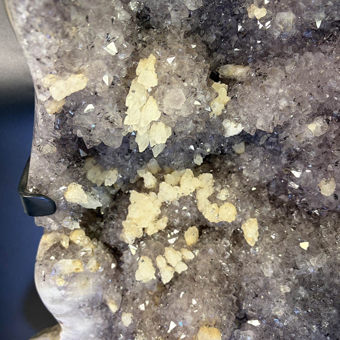 Amethyst Quartz with Calcite Crystals (Phantoms) 23 - Image 21
