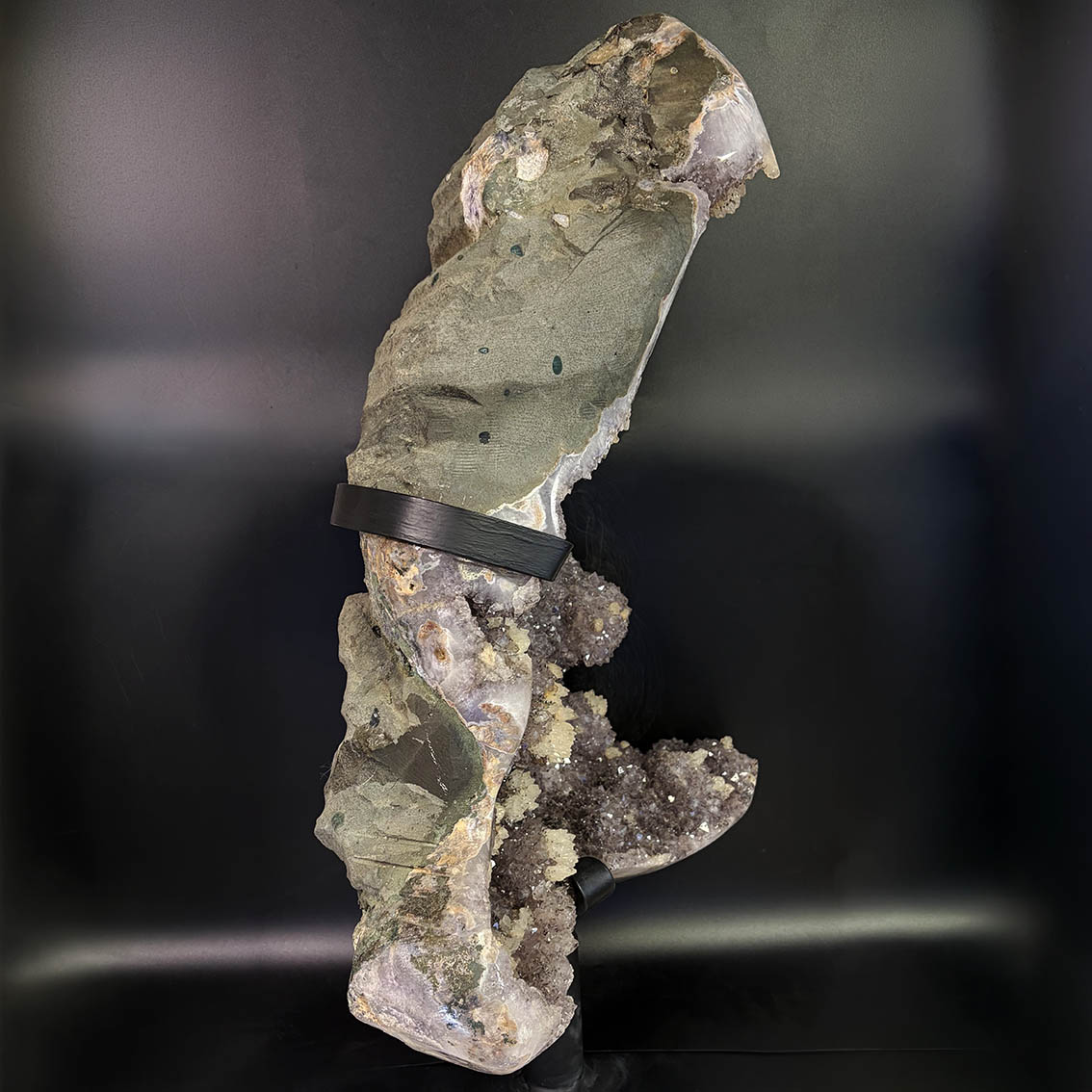 Amethyst Quartz with Calcite Crystals (Phantoms) 23 - Image 5
